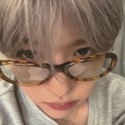 haethery's profile picture. my pronouns are kilometers per second because i want to km/s