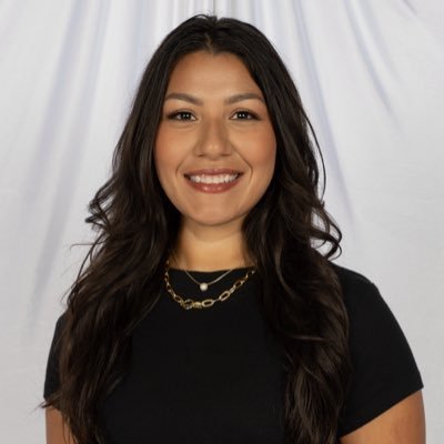 maestra 👩🏻🏫 ESOL traveling el mundo 🗺️ just your average gal with positive mindset . échale ganas cipota!