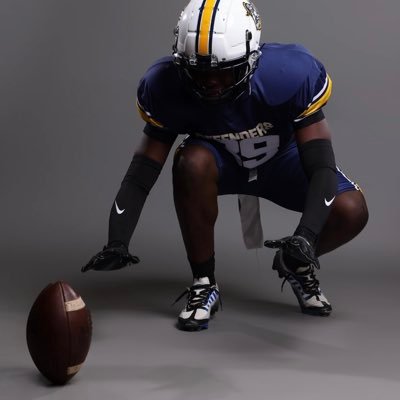 Sumter central high school class/2025 📞: 2056093453 📩 :brendonward11@gmail.com 🏈:6’3 185 40 time: 4.6 gpa: 3.5 #jocoproduct