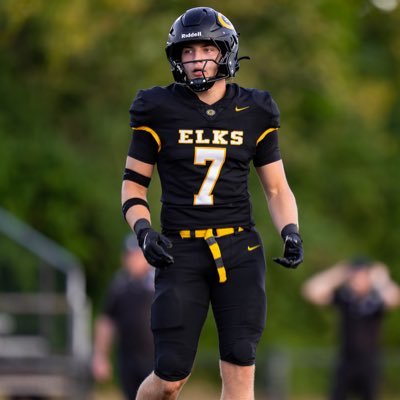 Centerville Highschool 26’ | FS-SS | 6’2 | 210lbs | 3.8 GPA | 🏈 ⚾️ | Contact : Travis.wilbanks2334@gmail.com | Contact 📲937-269-8393