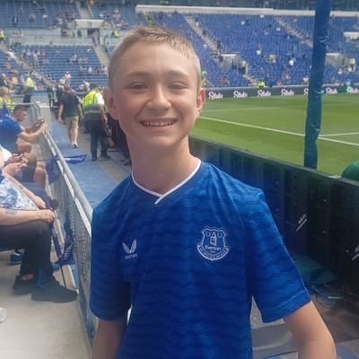 @everton @lancs @f1 North Stand lower ST holder. Harry is my life. Don't take any shit, would rather be dead than red. Miss my dad more than ever 💙 #UTFT