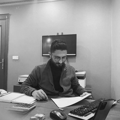 inangundogduu's profile picture. Siyah üzerine siyahla yazılmış