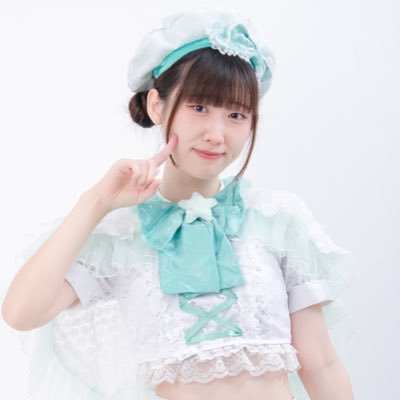 mau_mikeneko's profile picture. 大阪・関西を中心に活動しているアイドル @mikeneko_girls ミケネコガールズのUMA、茶葉グリーン担当のまーうです👽🍃 片えくぼ / 青タンできやすい(良かったら見つけてみてね！) / 右目ウインク☆−(−_^) / たまにメガネ着用 / ハートをいただきまーう / 2023年3月5日に加入🐄