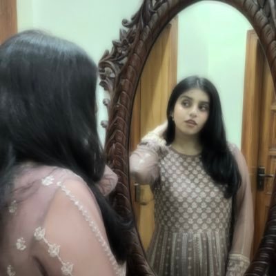 AtifAneeza_'s profile picture. “What makes me special ?” “Everything”              NID’27🦷