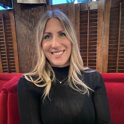 elizajes32's profile picture. 