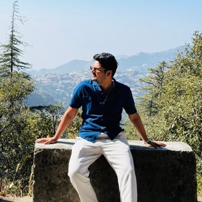 chaitanyaghate_'s profile picture. Learning to write by writing.