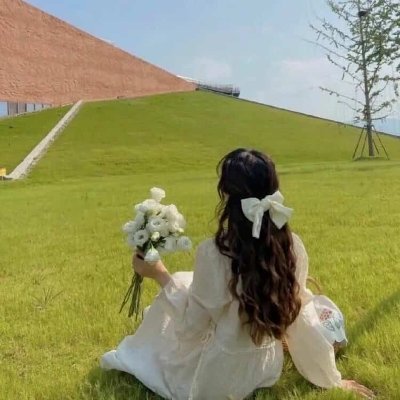 lxnjnop's profile picture. Ordinary days can still blossom into extraordinary moments