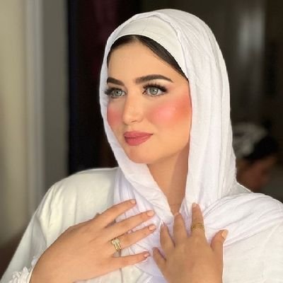 وامسح على قَلبي بِرحمةٍ إِن قَلَّ صَبري أَو فَقَدتُ سروري
