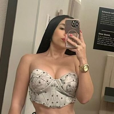 + 18 Vamos a disfrutar el momento y olvidarnos del mundo entero, Soy Violeta y si..muy coqueta☺️🥵
https://t.co/4wnNcwQ4xk