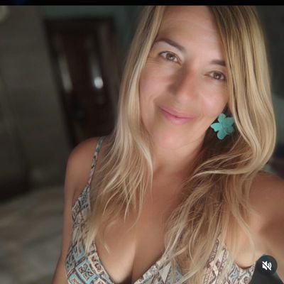 Rubia pero lista. Picapleitos de reconocidísimo prestigio ⚖.
Letrada Versada. Asturiana y un poco gallega. Caminante. Peregrina✨
Hoy es siempre, todavía 🍀🦔🍉