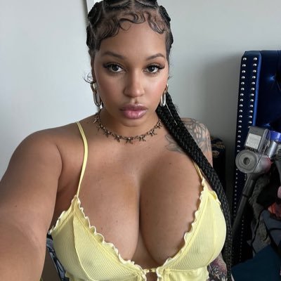 ReilaSarah's profile picture. My dog's looking for a father, I'm looking for a daddy