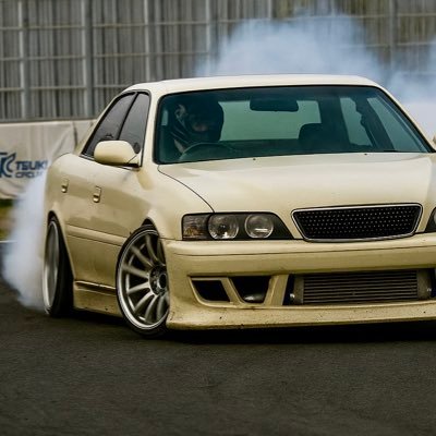 kpuka_10's profile picture. 