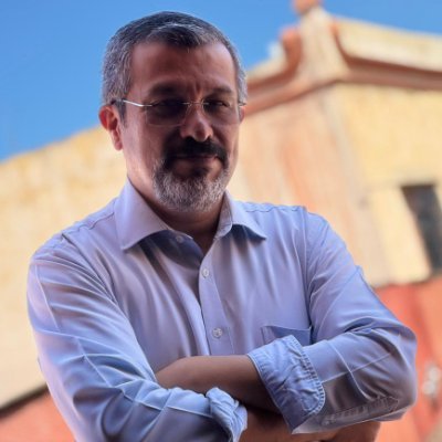 Crítico y especialista en Cine/TV, Anime y Videojuegos Otaku/Warsie/Trekkie/Whovian (periodista desde 2003).
Editor en Crunchyroll News en Español.