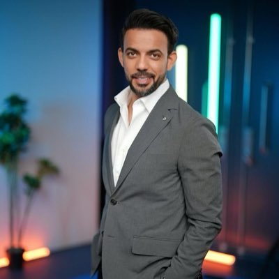إعلامي إماراتي مذيع ومقدم برامج رياضية #سكاي_نيوز_عربية