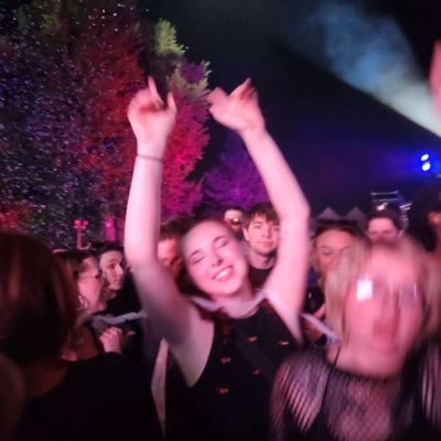 softboisarah's profile picture. i have an anxiety disorder and a passion for public transit | she/her