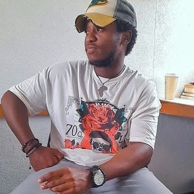 Rugby by day🏉, art by night🖌.Fashion Designer🖌Soulful Music🎧🎶B.A Hums 📚
Email: ssihlongonyane31@gmail.com