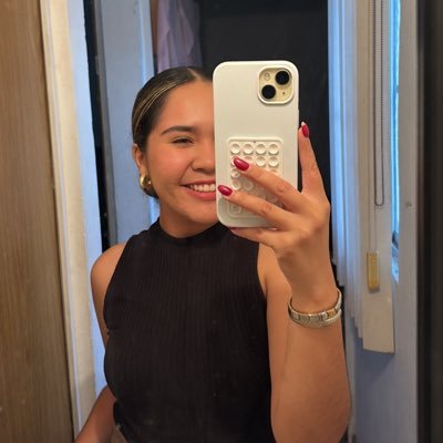 dghs02's profile picture. :))