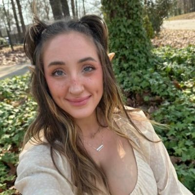 EvelynLuna45176's profile picture. 