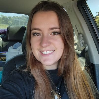 vilendria's profile picture. reader of books - writer of stories - player of games - creator of content - mother of cats