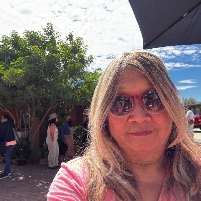 Katgirl3000's profile picture. retired professional geek