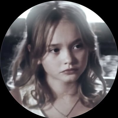 _liom1's profile picture. " والله إنَ العقول الناضِجة مُغرية جدًا ".