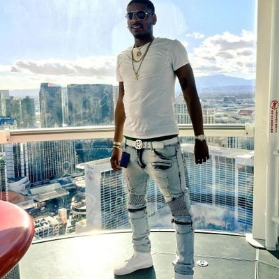 📸IG:BAM_BANDZ
CEO OF #BGE🏦 #BENTLEYMUSIC📀 OUT NOW! #LASTANGELS 👼