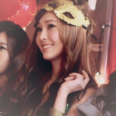 — jessica most (in)sane fan & #1 holiday defender ꨄ︎ 𐙚˙⋆.˚ matching w/ @soshivas 𓂃⋆.˚ (semi ia)