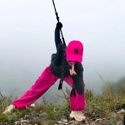 ClaraNotesle's profile picture. Shared knowledge becomes greater wisdom.