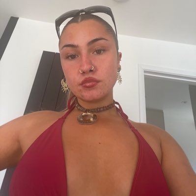 l_aurenl_loyd's profile picture. peace