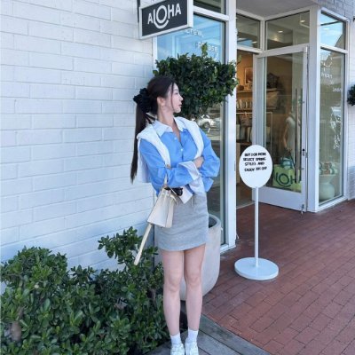 Ya64915567's profile picture. Don’t worry about the vague future, just work hard for the clear present.