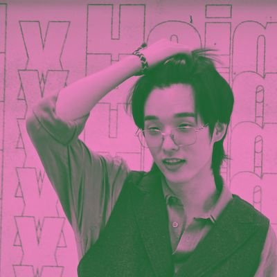 moonklova's profile picture. kpop 24/7