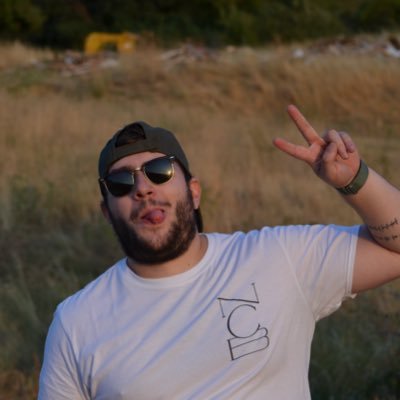Déjate llevar por la ira y estarás perdido, serás menos que nada -Andross G. #. Tres silencios para el fuego y el rayo. Primeros en entrar, últimos en salir