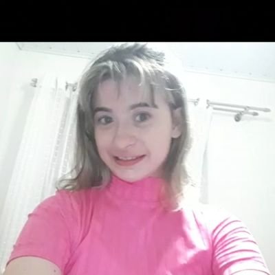 Oi sou Maria Eduarda de Souza da Silva eu gosto muito da jenna Ortega e REI leão