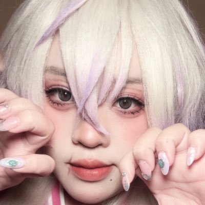 (she/her) cosplayer who shit posts and yaps lol ENG|日本語|Viet 👻 🎭🥽❔🦖|| 🐝☀️🗝️ 👯♀️