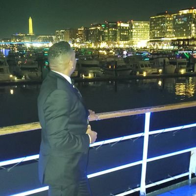 pflugerboi's profile picture. Black guy here looking for RACEPLAY with WHITE boys 👌.   Trying to find DC Whites that dominate Black guys. I'm a top and a bottom depending on how I feel.