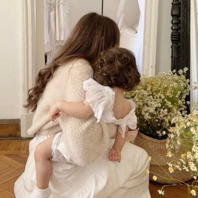 أم مَلـــك. القَصيدة التي وُلدت بعد أعوامٍ من الأبجديّة🤎