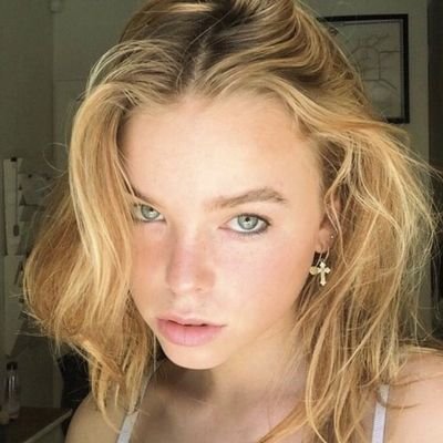 fan account |
✯¸.•´*here for the main pop boy*`•.¸✯
