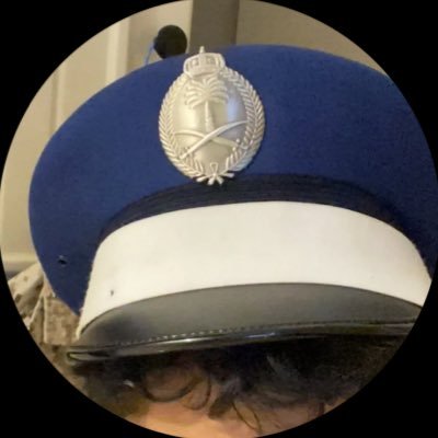 l6tzq's profile picture. ياطارق الباب رفقاً حين تطرقه..فإنه لم يعد للدار اصحابّ