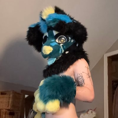 ₊‧.°.⋆ 18+ MDNI •˚⊹₊ ㆍ✿ㆍarloㆍ✿ㆍ₊⊹ ˚ . 23 。゚⋆ ⋆they/any⋆ 🍃stoner🍃 tired 🐶 pup… autistic