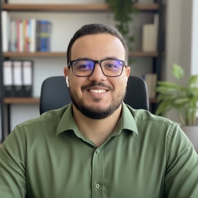 Pernambuco é meu país. Cristão Pentecostal. Casado. Ecosocialista, torcedor do Sport. Fã da Fresno, Thrice e Circa Survive.