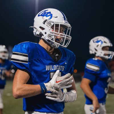 6’1 wide receiver 170 pounds/bench 200/squat 315/ clean 205/ class of 27 Checotah high School