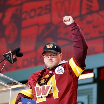 RAF veteran, @Commanders International Fan of the Year 2024 co-host of https://t.co/HFwLDoIXWb & @BleedingBurgPod #RaiseHail #OPSS #54th