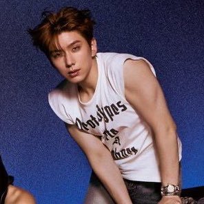 28 | changkyun me saludó {080818} tripulante de cabina de pasajeros ✈️she/her