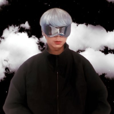 i’m not weird, i’m just unique 💙 My Debut Mixtape “LOW BUDGET” OUT NOW !!! ☁️🌕☁️