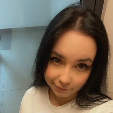 hello guys please follow my new account old one got hacked…I love you all 🥰