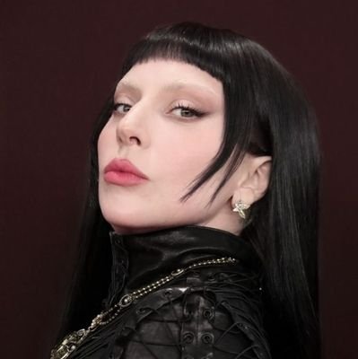 poemfechaos's profile picture. Os dragões são um poder com o qual os homens nunca deveriam ter brincado.