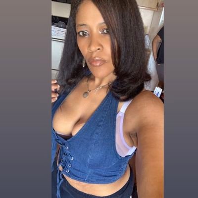 🇺🇸Self-published Author, Day Trader & Investor XRP XDC Vine 🌱 💚 Making Money & Reading Books Aries/Taurus cusp Libra Moon
Pronouns are Billionaire/Goddess