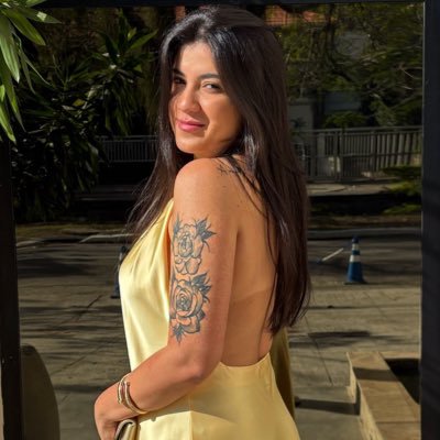 gab_irocha's profile picture. 