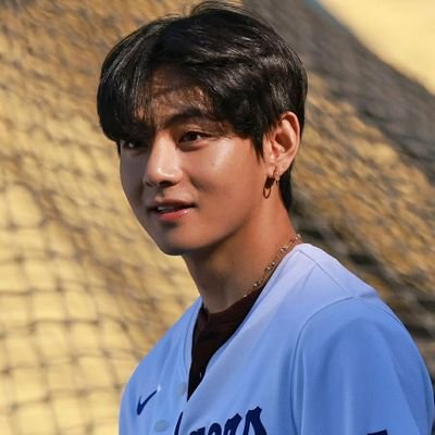 To Rolepayer - traveling addict - bussy - switch - good person - yeontans dad's - Kim Taehyung - nsfw 🐻