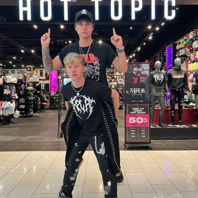 c0lbybr0ck4life's profile picture. Fan Page for Sam and Colby 🖤
Instagram: samandc0lby.fanpag3
Snapchat: Asher.luvss (41.6K)